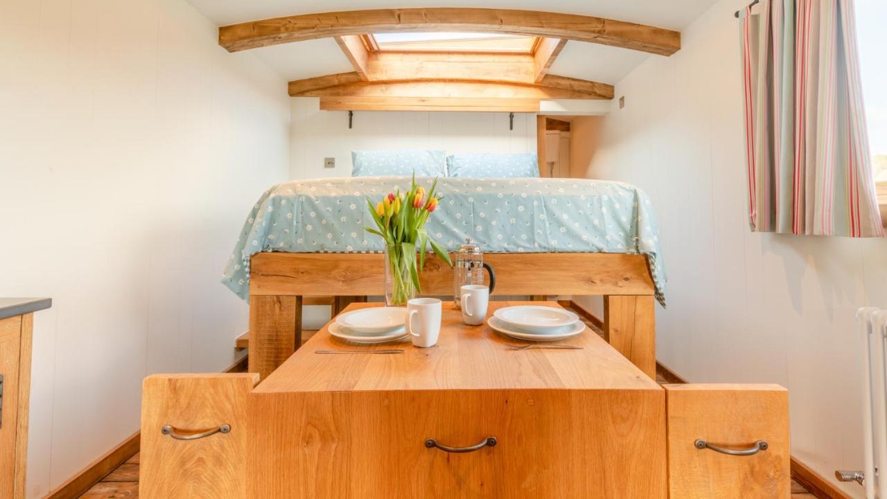 Betty Shepherd'S Hut Lydney Exteriör bild